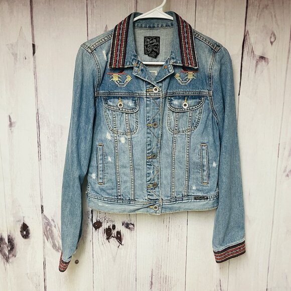 Vintage Y2K Lucky Brand Size Medium Denim Jacket Embroidered Boho Bird - Picture 3 of 5